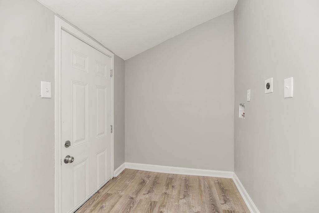 10522 E 6th Street Property Photo 11