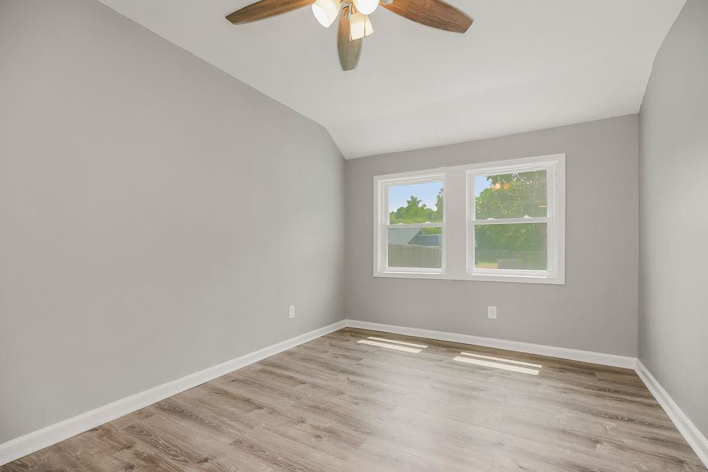10522 E 6th Street Property Photo 14