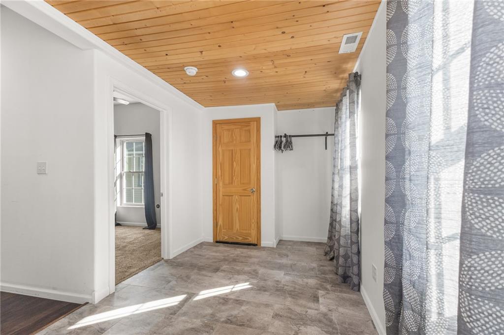 1135 5th Street Property Photo 13