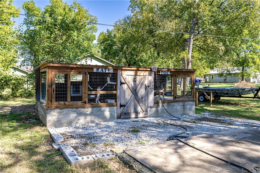 402 E 4th Street Property Photo 45