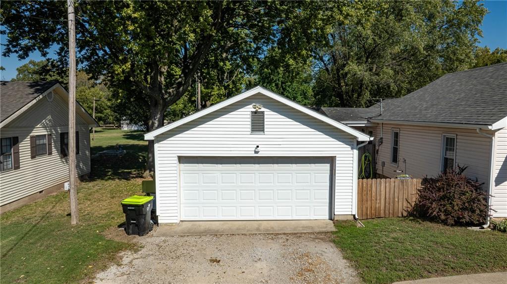 402 E 4th Street Property Photo 55