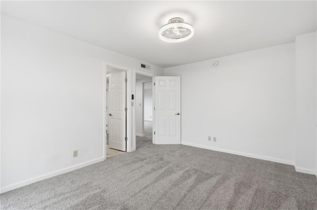 3838 Rainbow Boulevard Property Photo 14