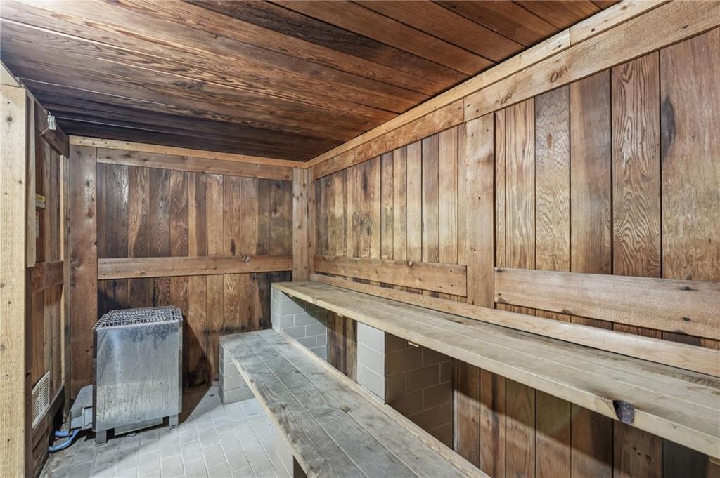 3838 Rainbow Boulevard Property Photo 31