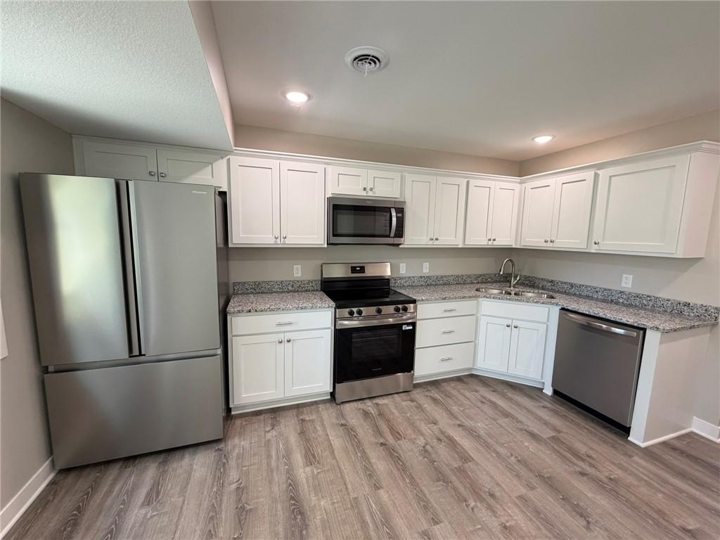 917 W Valley Street Property Photo 2