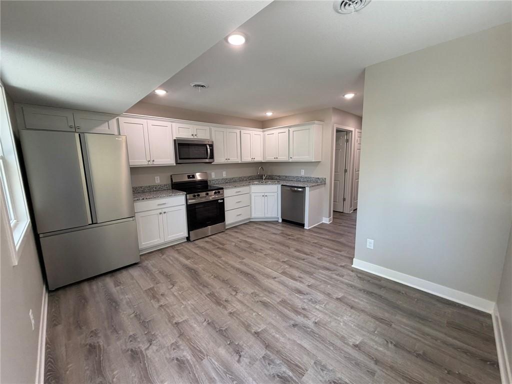 917 W Valley Street Property Photo 4