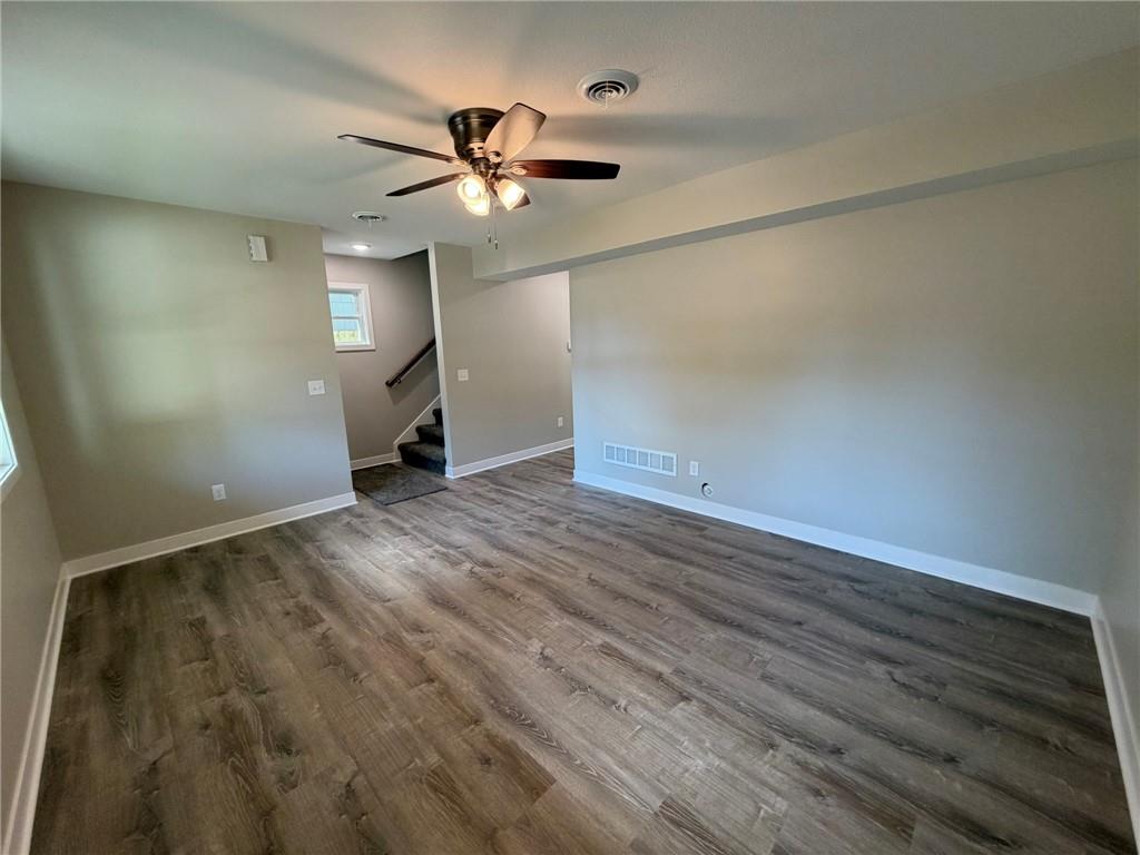 917 W Valley Street Property Photo 9