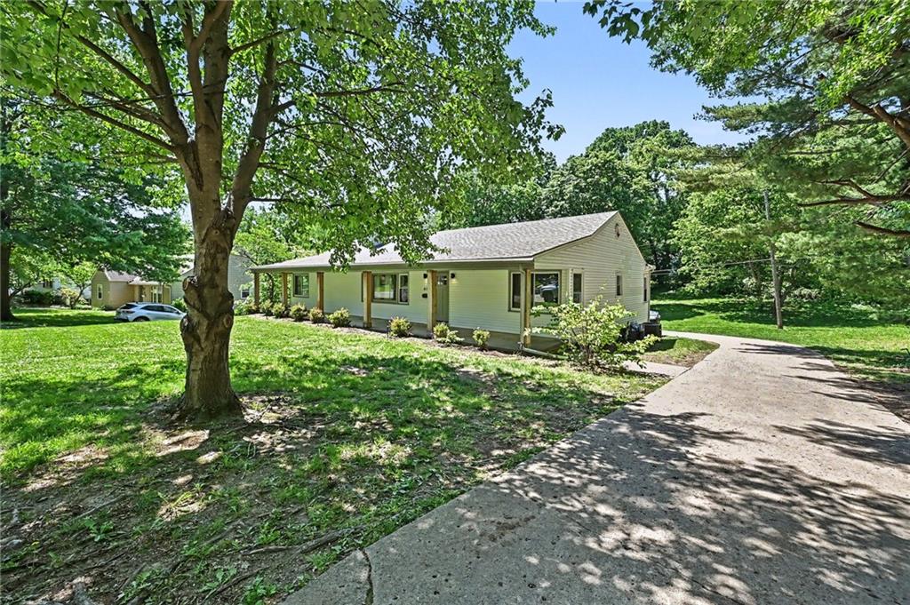 613 E Red Road Property Photo 1