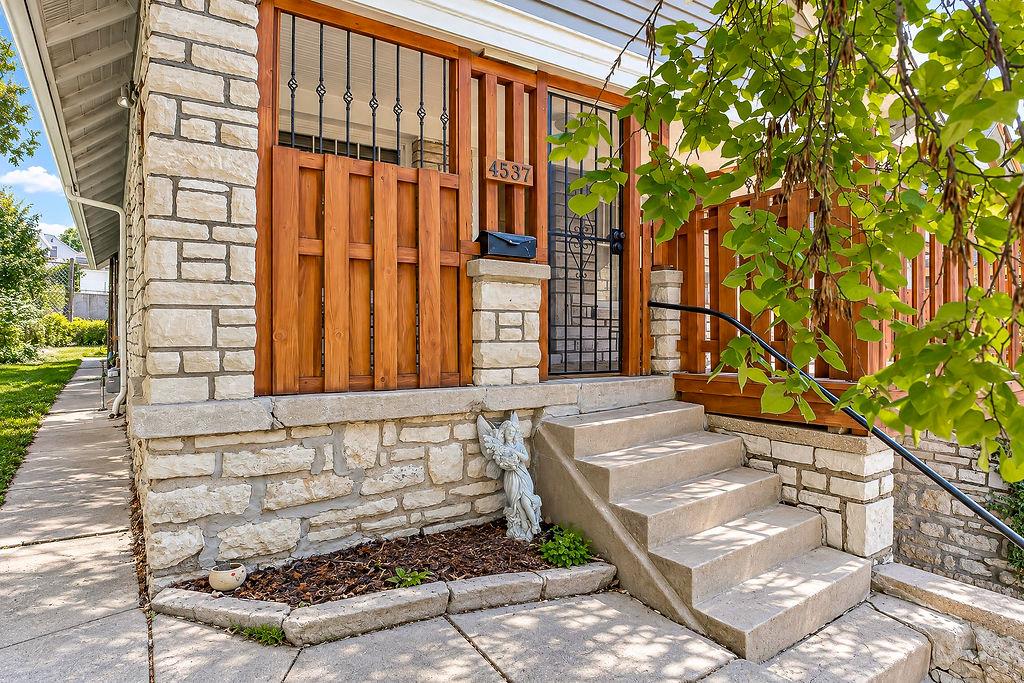 4537 Cambridge Street Property Photo 2
