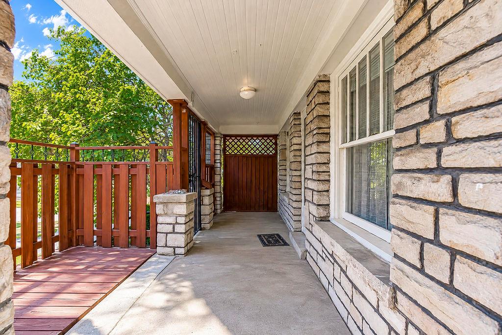 4537 Cambridge Street Property Photo 3