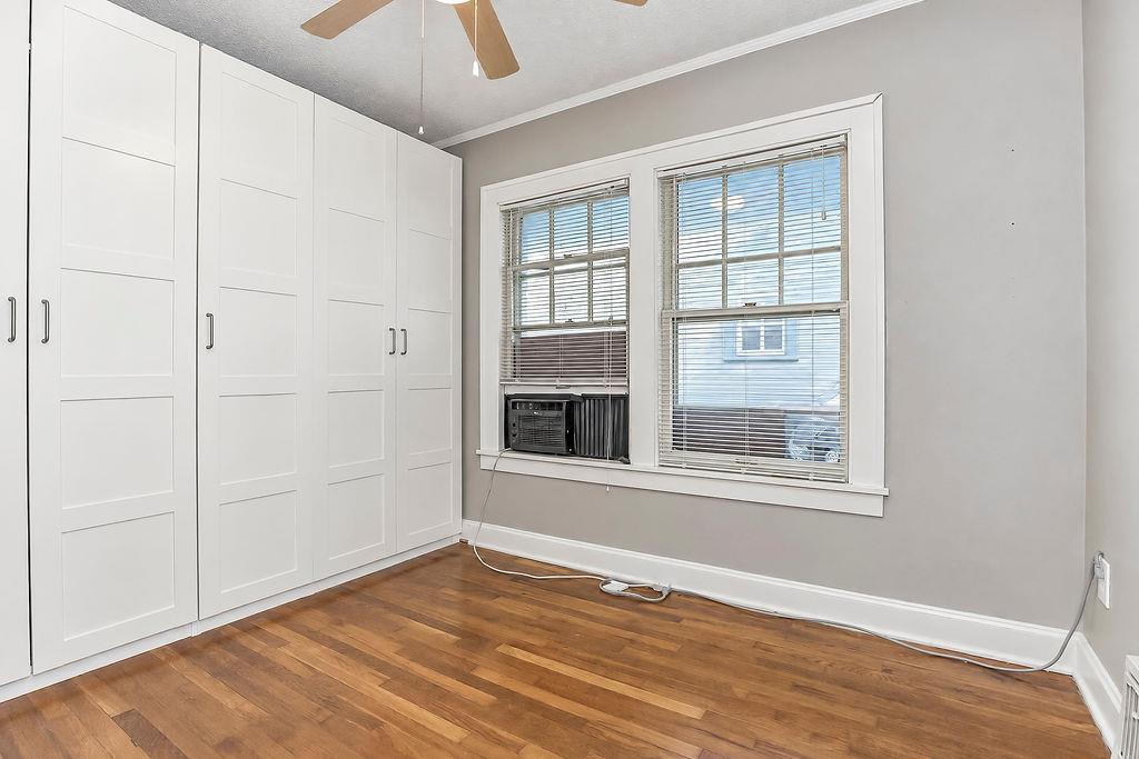 4537 Cambridge Street Property Photo 12