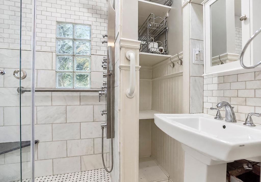 4537 Cambridge Street Property Photo 15