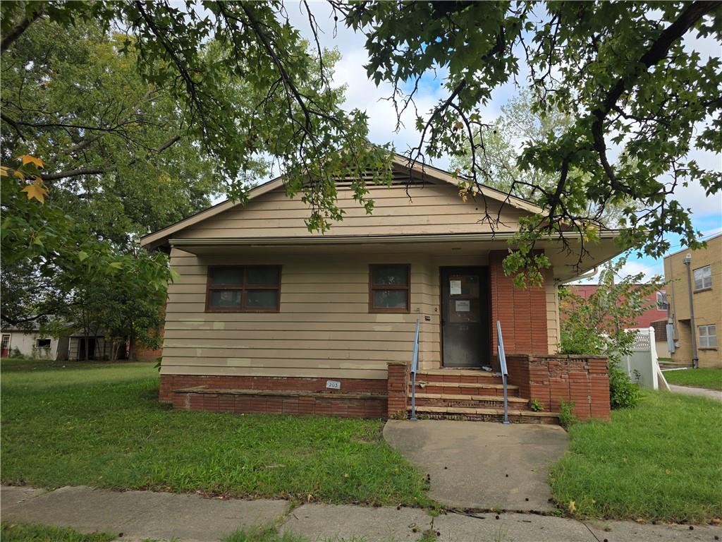 203 N Walnut N/a Property Photo 1