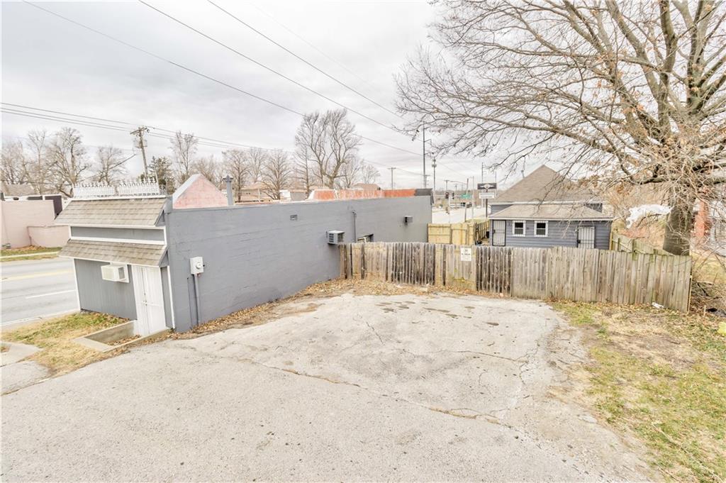 1003 N Liberty Street Property Photo 6
