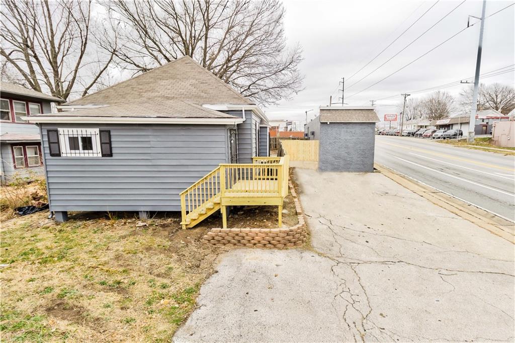 1003 N Liberty Street Property Photo 8