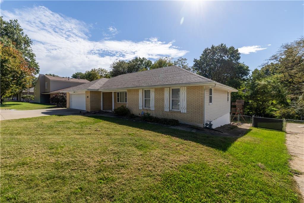 4930 Mockingbird Lane Property Photo 5
