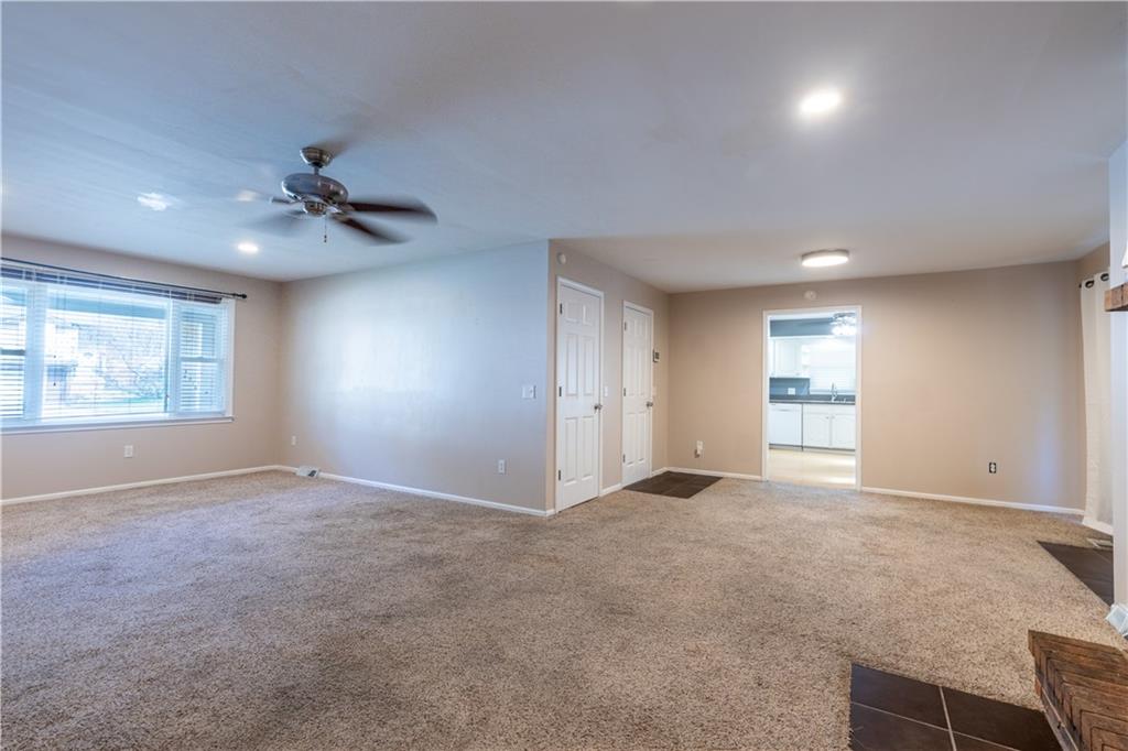 4930 Mockingbird Lane Property Photo 9