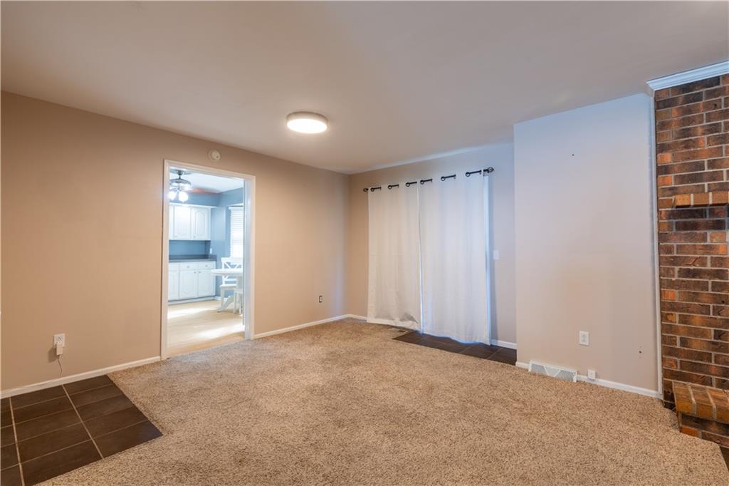 4930 Mockingbird Lane Property Photo 10