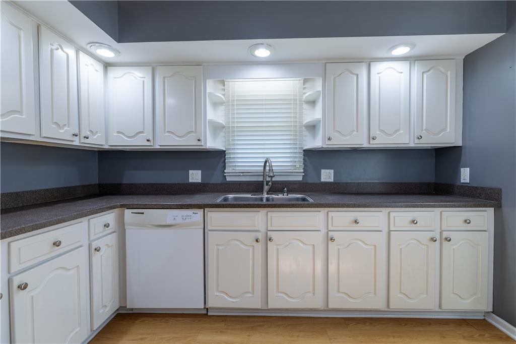 4930 Mockingbird Lane Property Photo 16