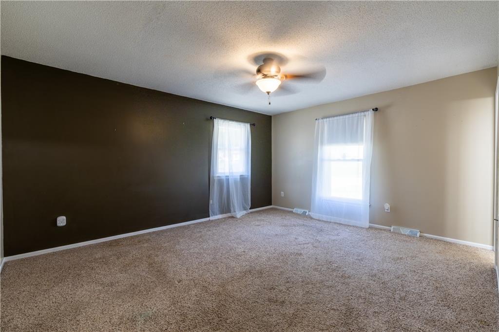 4930 Mockingbird Lane Property Photo 17