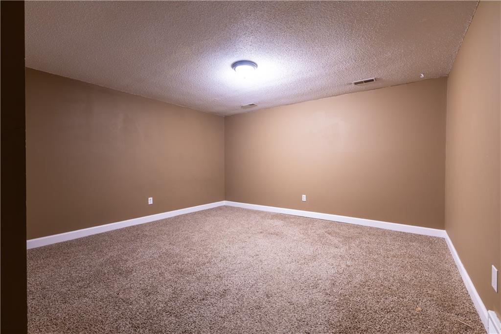 4930 Mockingbird Lane Property Photo 32