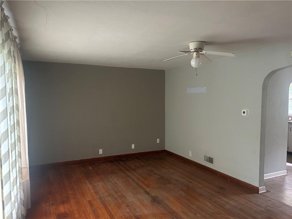 6601 Farrow Avenue Property Photo 3