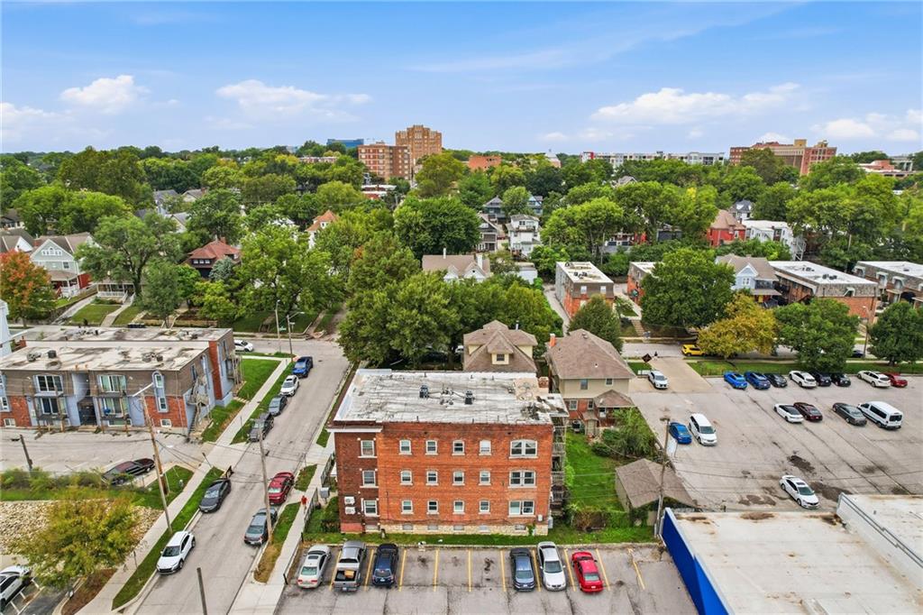 16 W 37th Street Property Photo 12
