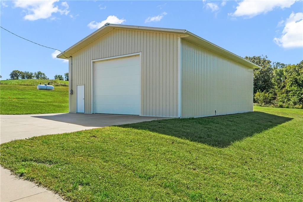 9027 Us 59 Highway Property Photo 40