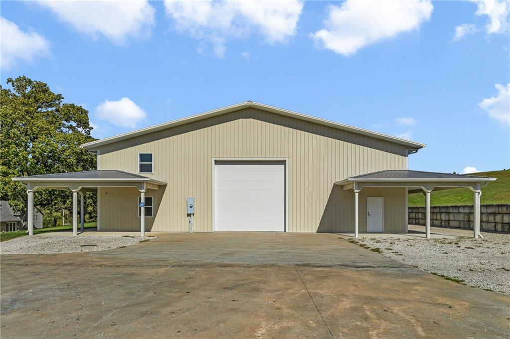 9027 Us 59 Highway Property Photo 43