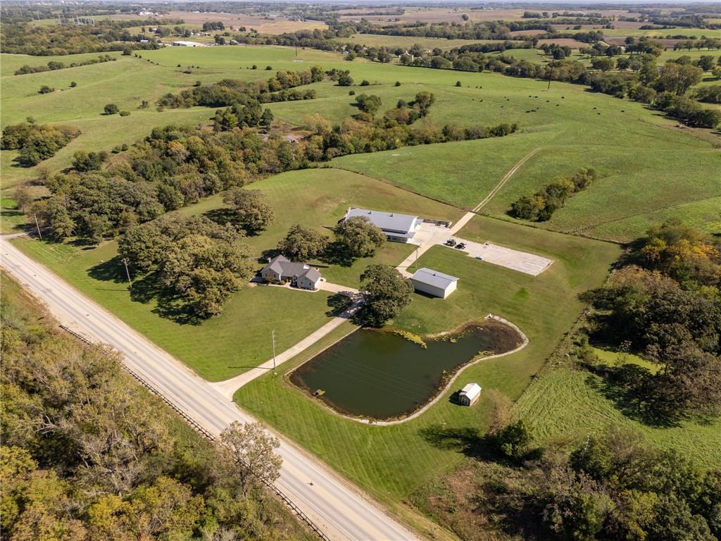 9027 Us 59 Highway Property Photo 62