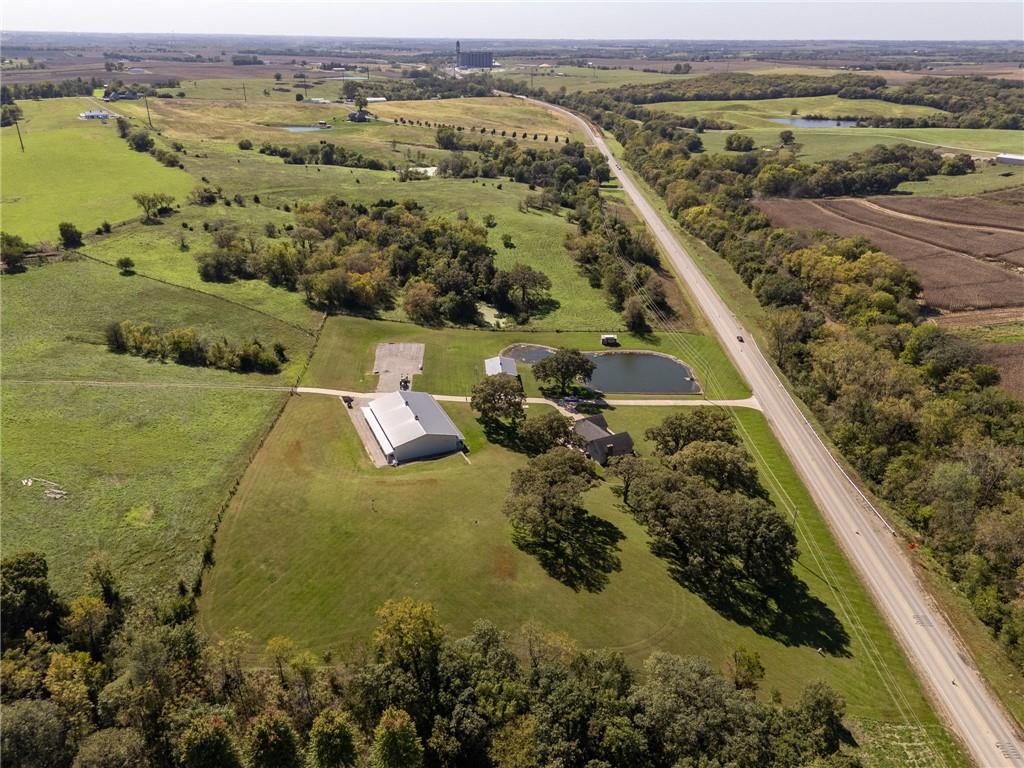 9027 Us 59 Highway Property Photo 63