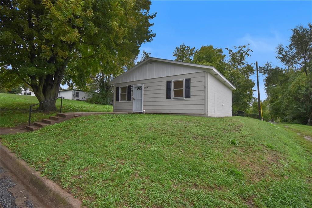1308 L Street Property Photo 2