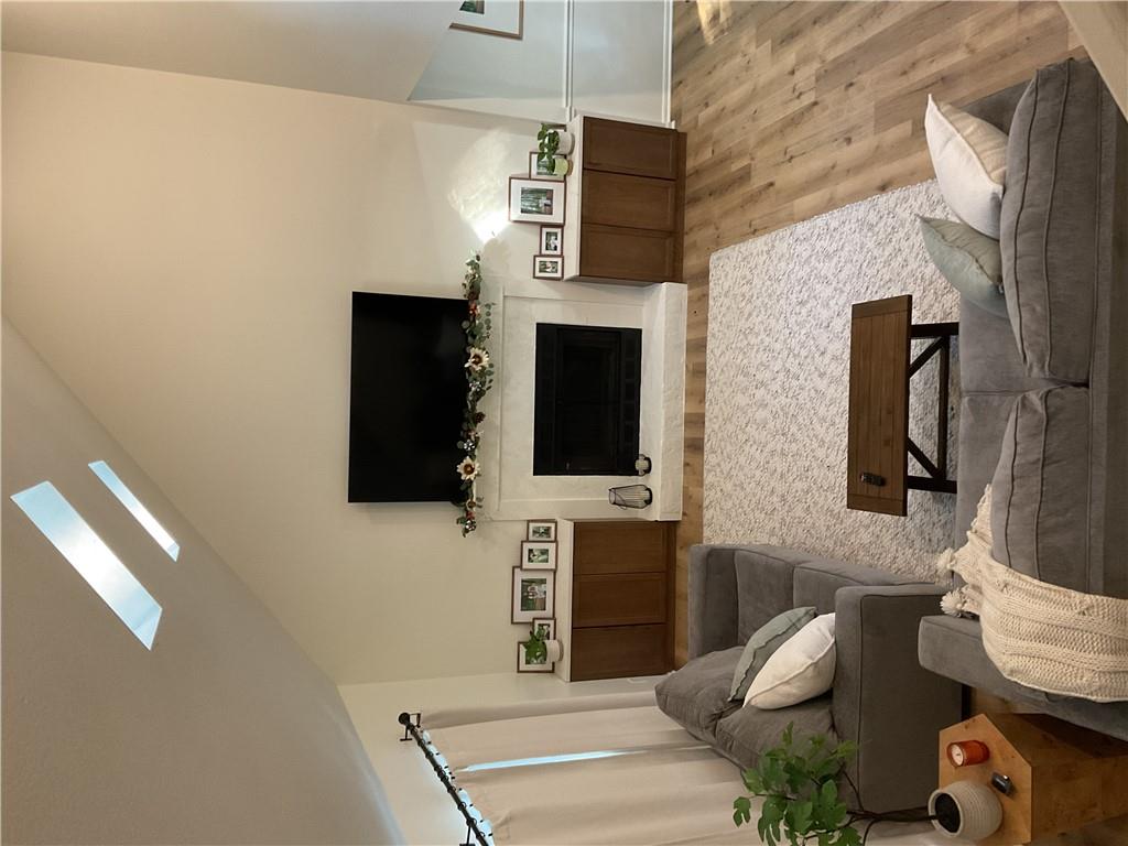 12100 59 Street Property Photo 2