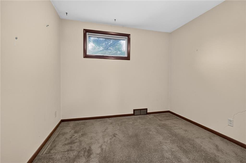 5701 W 97th Terrace Property Photo 13