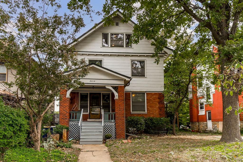 3215 Central Street Property Photo 1