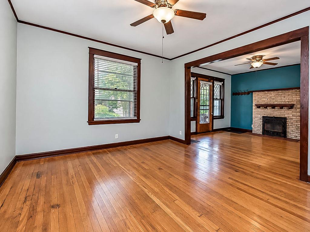 3215 Central Street Property Photo 5