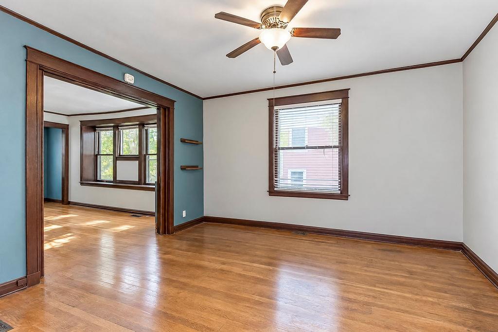3215 Central Street Property Photo 6