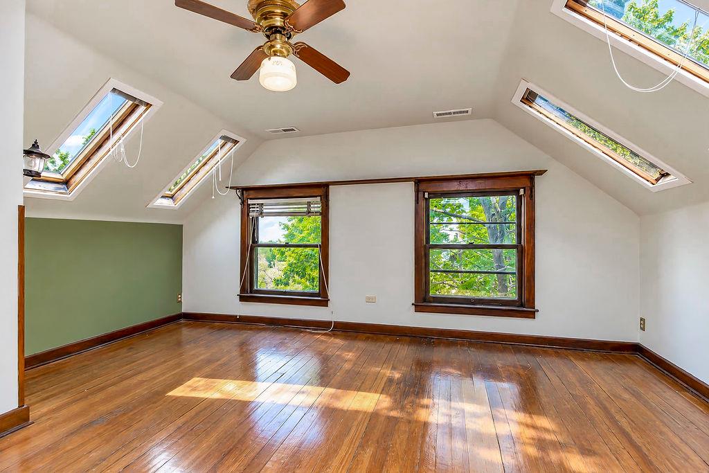 3215 Central Street Property Photo 33