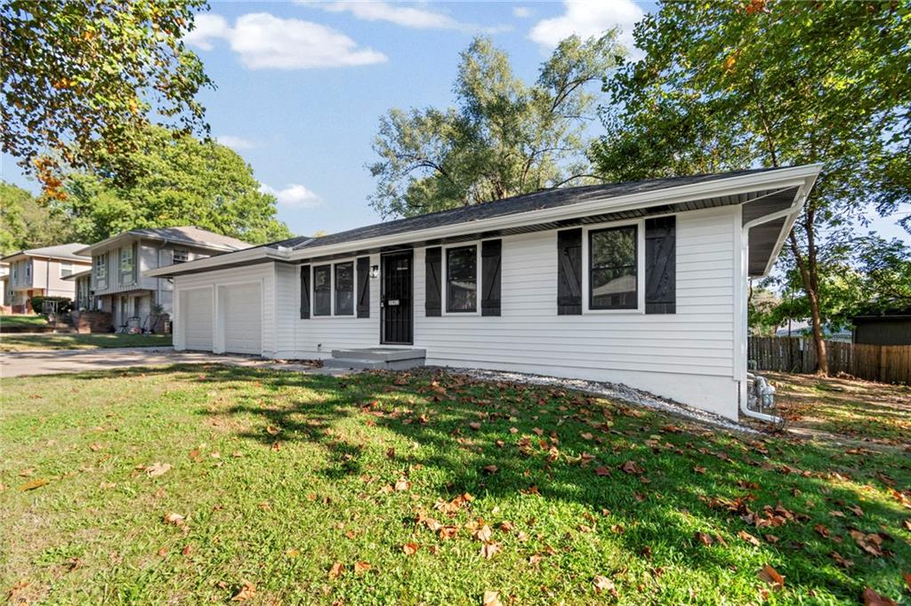 11911 Fremont Avenue Property Photo 2