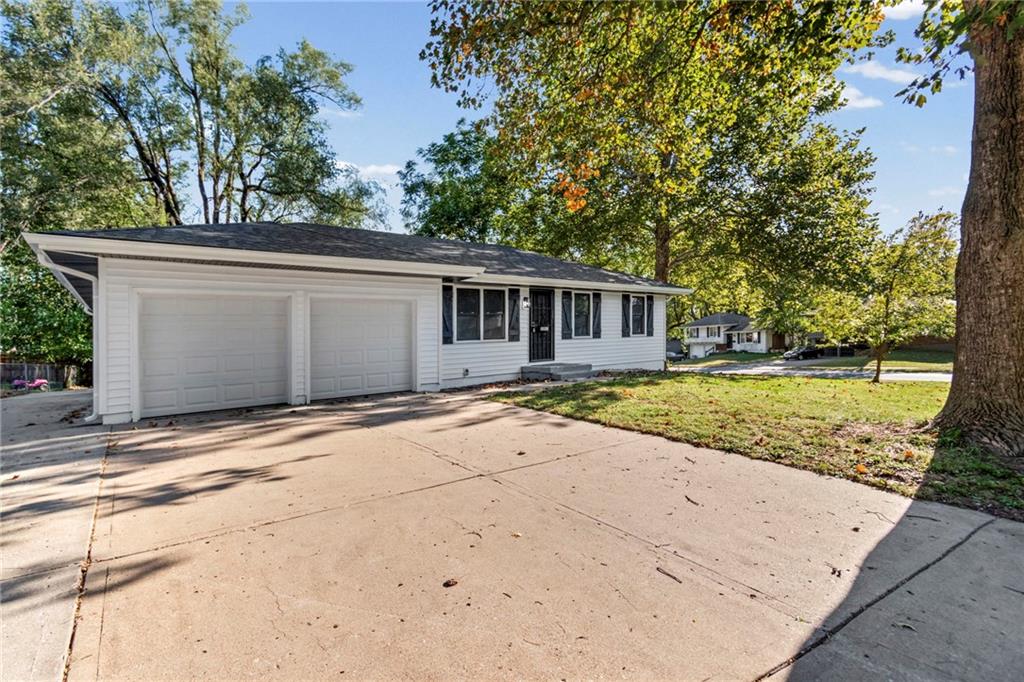 11911 Fremont Avenue Property Photo 3