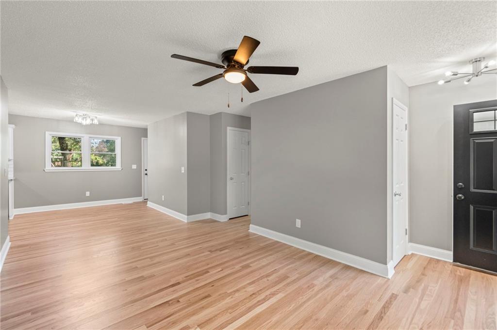 11911 Fremont Avenue Property Photo 7