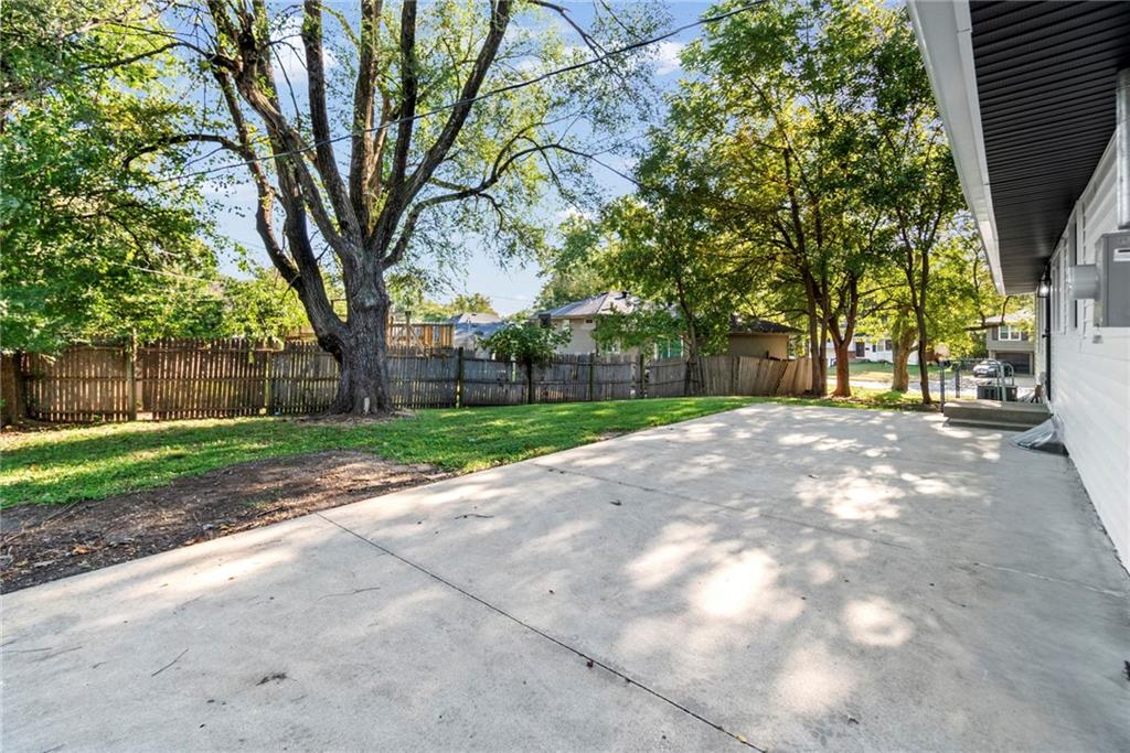 11911 Fremont Avenue Property Photo 32
