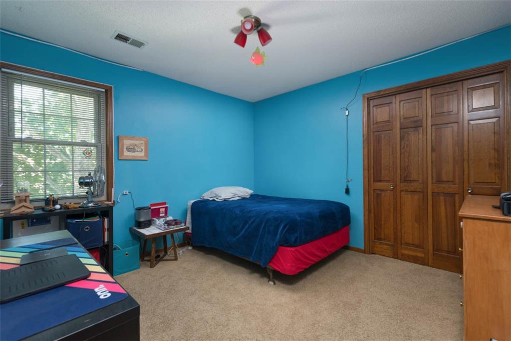 719 White Oak Lane Property Photo 32