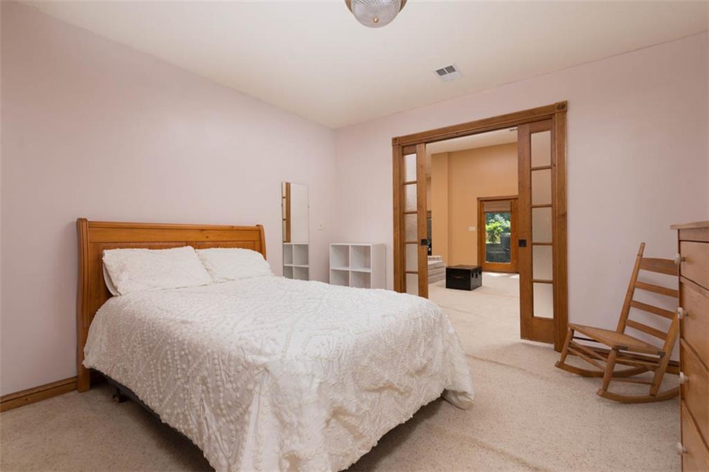 719 White Oak Lane Property Photo 40