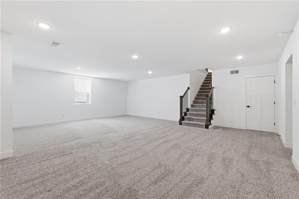 8015 N Sycamore Avenue Property Photo 20