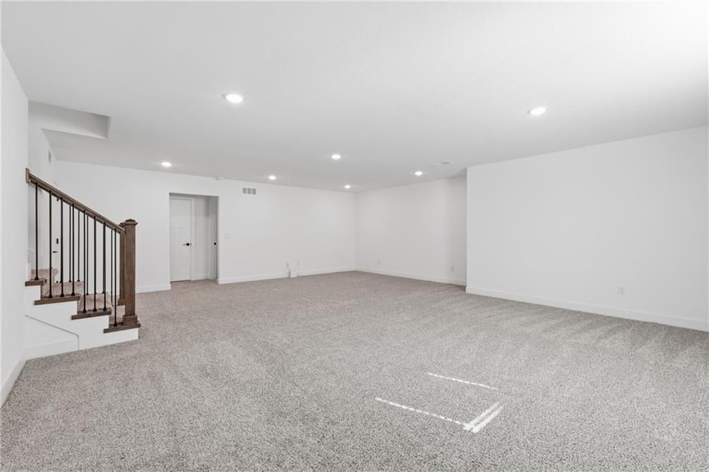 8015 N Sycamore Avenue Property Photo 22