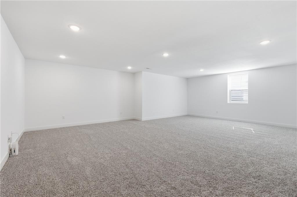 8015 N Sycamore Avenue Property Photo 23