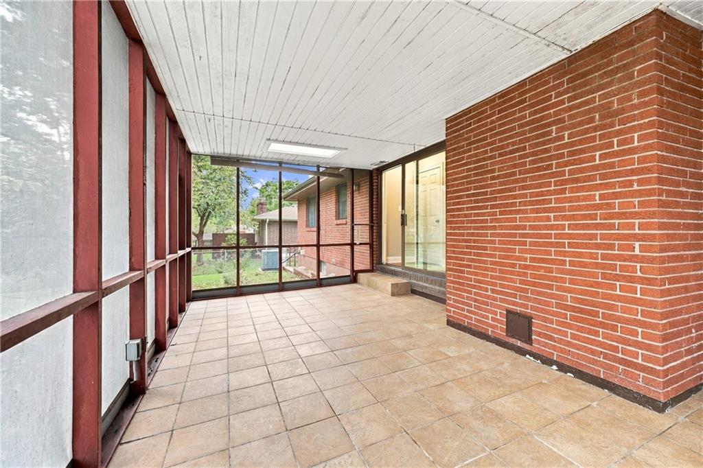 1703 Ne 77 Street Property Photo 10