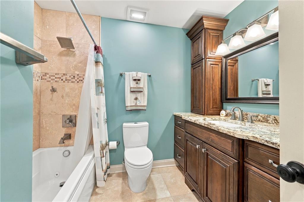 1703 Ne 77 Street Property Photo 17