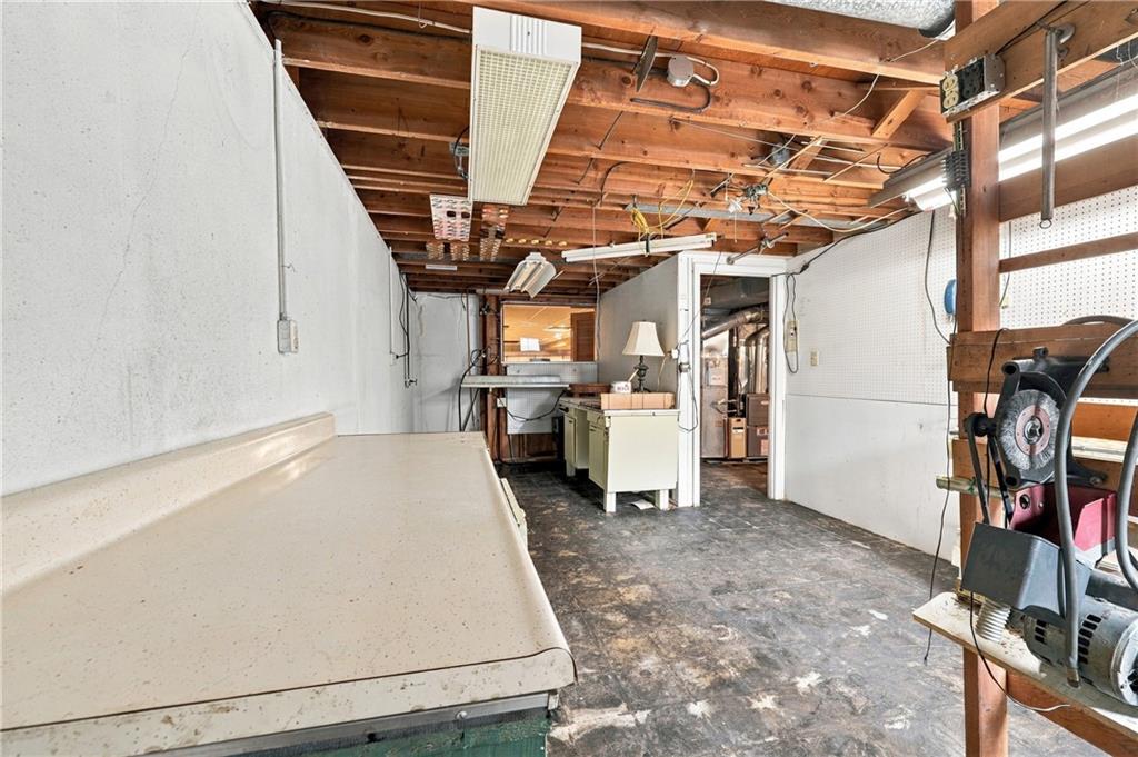 1703 Ne 77 Street Property Photo 22