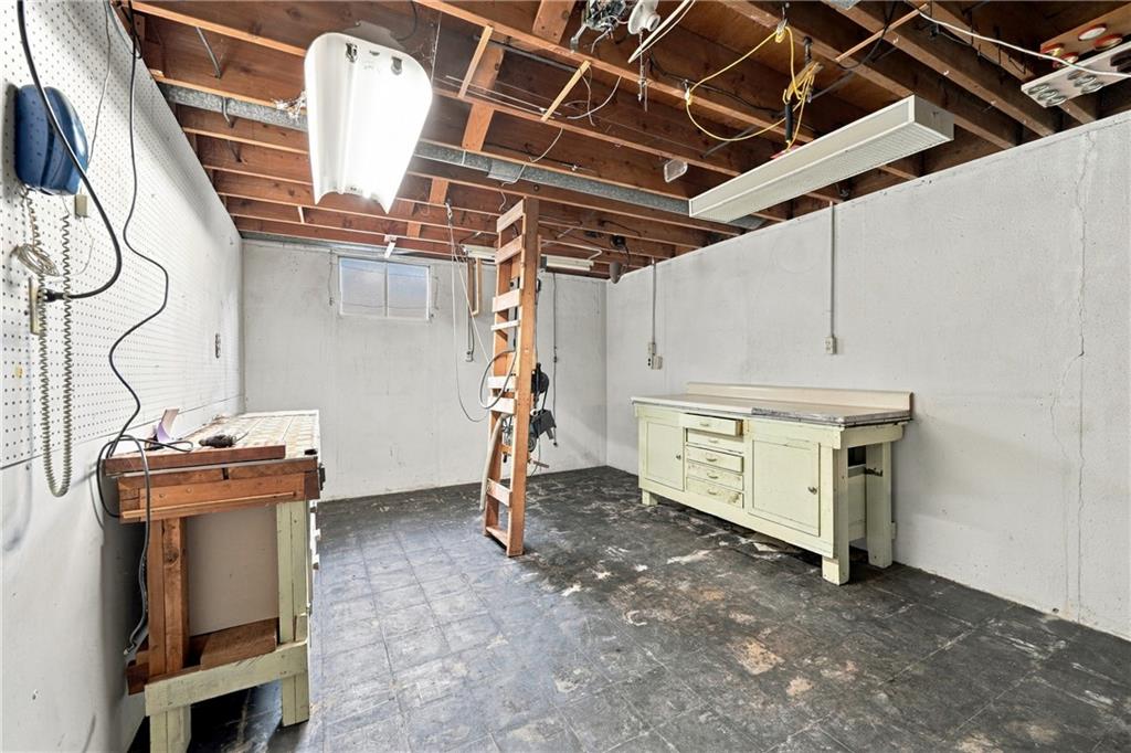 1703 Ne 77 Street Property Photo 23